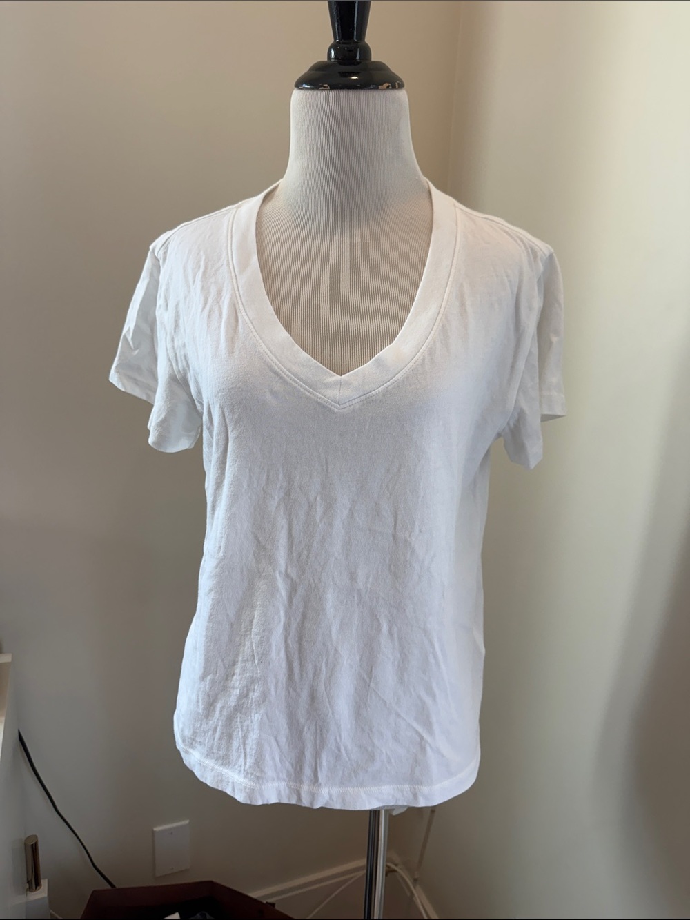 J. Crew Women's White V-Neck Short Sleeve Tee